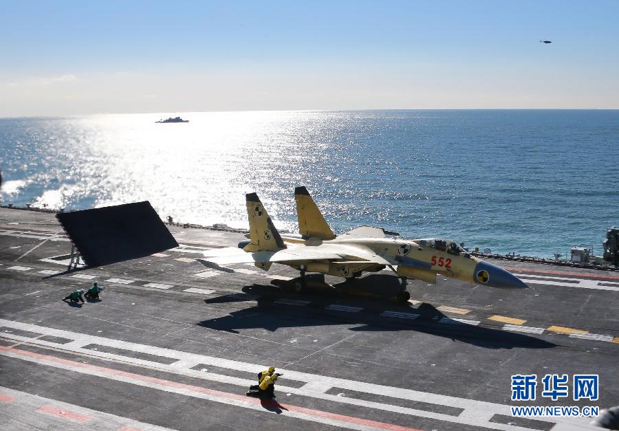 殲-15戰(zhàn)機揭開神秘面紗：兇猛強悍的空中“飛鯊”