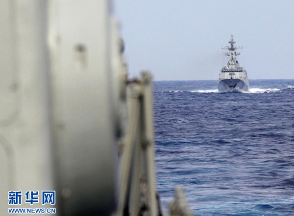 海軍艦艇編隊進入西太平洋海域進行例行性訓練
