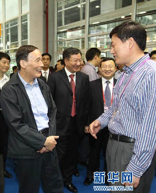 “求真務(wù)實 盡責奉獻”——記中共中央政治局常委王岐山