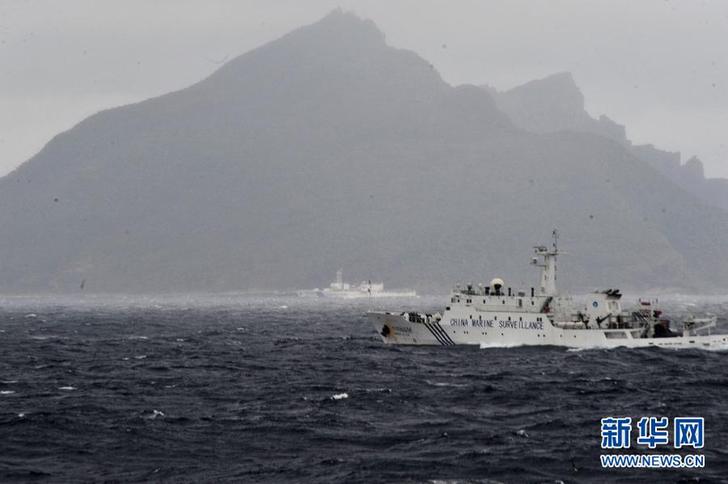 中國(guó)記者進(jìn)釣魚島3海里海域拍攝島嶼全貌（組圖）
