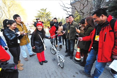 國(guó)家計(jì)生委研究所所長(zhǎng)建議分省分步放開(kāi)二胎生育