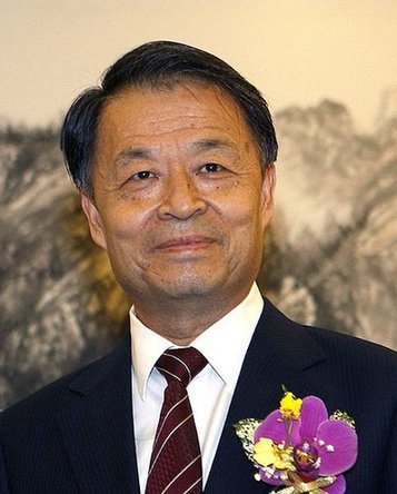 交通部長(zhǎng)談治理大城市堵車(chē)：優(yōu)先發(fā)展公共交通