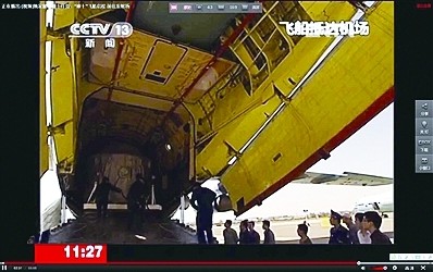 神十飛船運(yùn)抵酒泉 實(shí)拍押運(yùn)車隊(duì)運(yùn)送過程