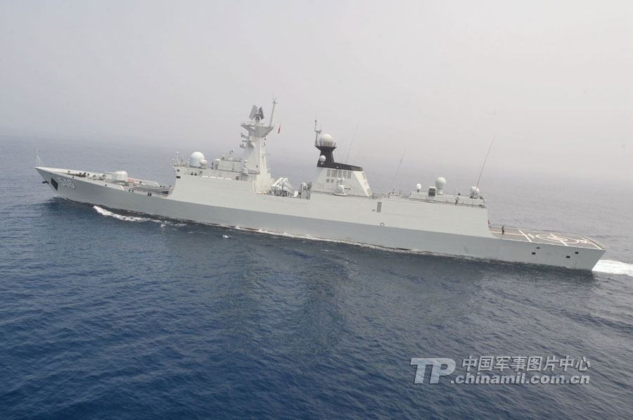 中俄聯(lián)合軍演 我軍直-9與俄巡洋艦并肩反潛