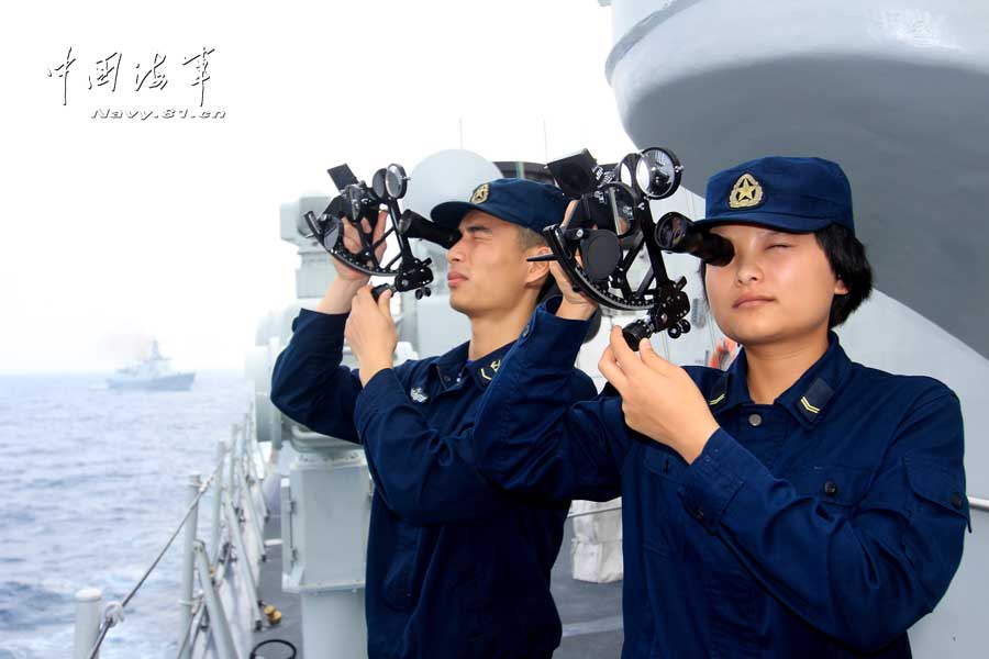 高清：中國(guó)海軍亮劍南海 各式武器開火猛攻