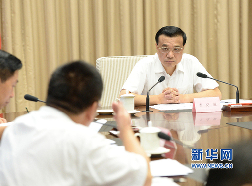 李克強(qiáng)召開(kāi)會(huì)議進(jìn)一步部署抗洪搶險(xiǎn)和防災(zāi)救災(zāi)工作