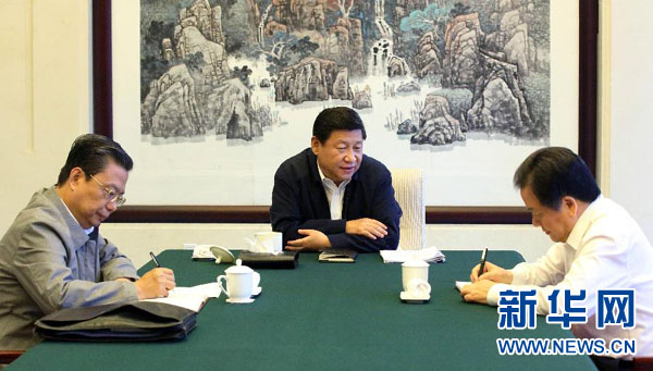 中共中央政治局常委到第一批黨的群眾路線教育實(shí)踐活動(dòng)聯(lián)系點(diǎn)出席指導(dǎo)專題民主生活會(huì)