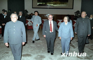 習(xí)仲勛同志生平