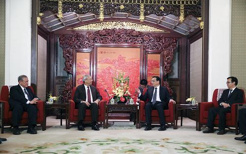 李克強(qiáng)在中南海紫光閣會見東盟十國經(jīng)貿(mào)部長訪華團(tuán)