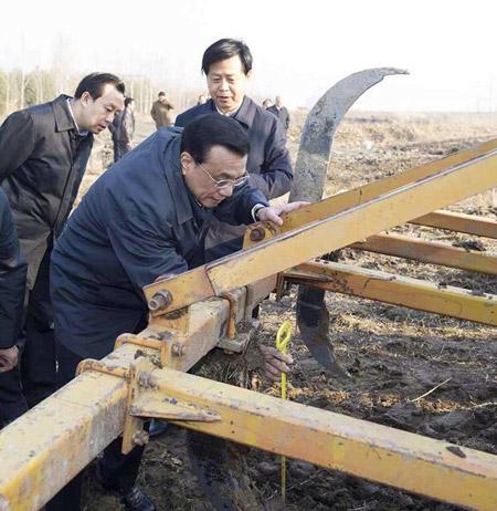 李克強(qiáng)在黑龍江考察 強(qiáng)調(diào)積極推進(jìn)農(nóng)村綜合改革試驗(yàn)