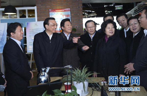 習(xí)近平李克強(qiáng)寒冬問(wèn)民生