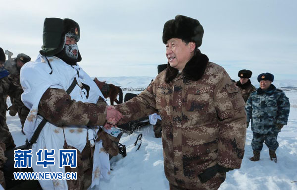 習(xí)近平春節(jié)前夕冒嚴(yán)寒踏冰雪慰問(wèn)邊防官兵