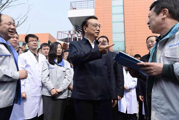 李克強(qiáng)考察沈陽企業(yè)：關(guān)心治霾技術(shù) 建議給科技人員股權(quán)