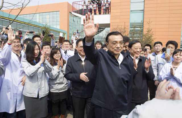 李克強(qiáng)考察沈陽企業(yè)：關(guān)心治霾技術(shù) 建議給科技人員股權(quán)