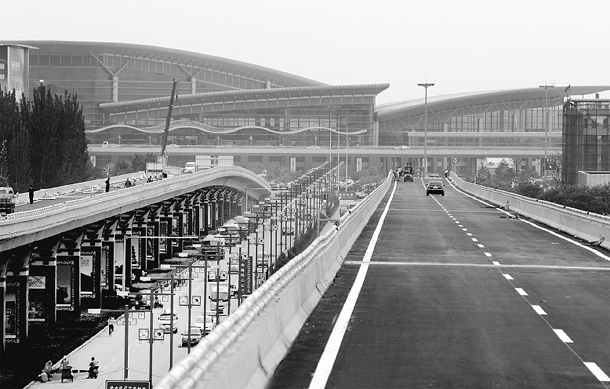 武宿機(jī)場(chǎng)高架快速路通車 路線全長(zhǎng)3.16公里