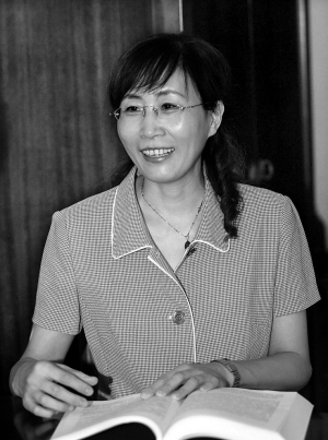 孫蘭英:創(chuàng)新發(fā)展社會(huì)主義意識(shí)形態(tài)