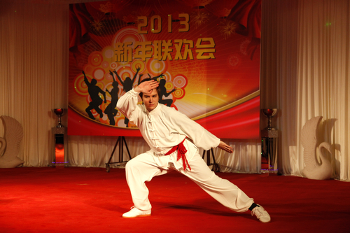 天津大學舉辦外國留學生“新年聯(lián)歡會”