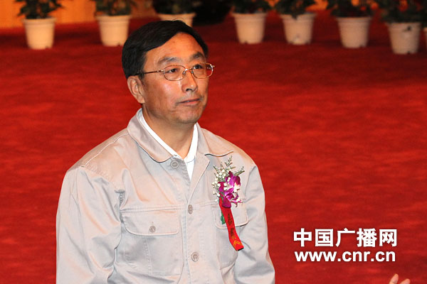 電影《郭明義》主題歌首發(fā)儀式舉行 孫楠現(xiàn)場演繹