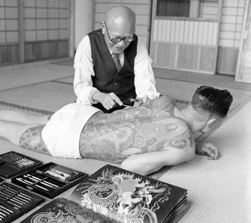 揭秘日本神秘的“黑”時尚 回顧紋身刺青歷史