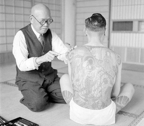 揭秘日本神秘的“黑”時(shí)尚 回顧紋身刺青歷史