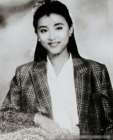 春晚記憶！春晚當(dāng)家花旦驚艷寫真