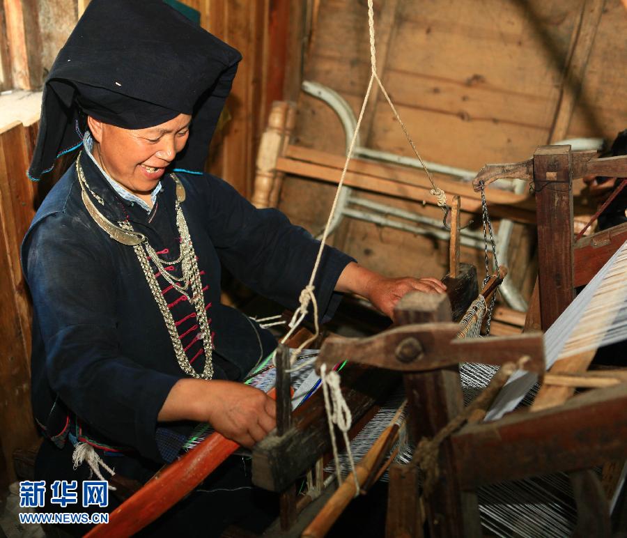 “以黑為美”的“黑衣壯”