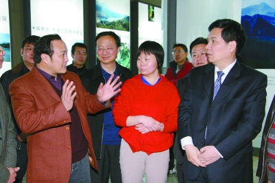 搶抓文化建設重大機遇期實現(xiàn)云南文化跨越式發(fā)展