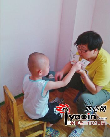 工資不到兩千愛心耐心考驗(yàn)人 烏魯木齊民辦特教太難招
