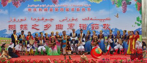 新疆和碩縣慶祝諾茹孜節(jié) 上演斗狗斗雞精彩民間活動(dòng)(圖)