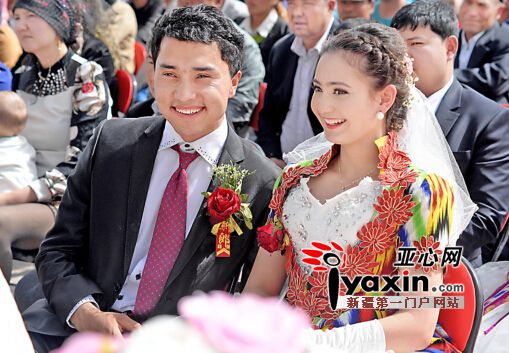兵團南疆少數(shù)民族集體婚禮在新疆阿拉爾市舉行