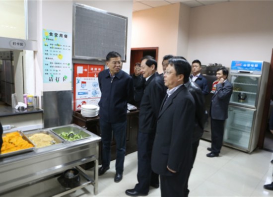 新疆建設(shè)兵團司令員劉新奇看望浙江援疆干部