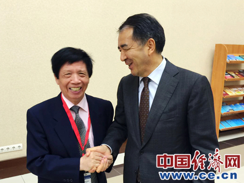 第八屆阿斯塔納經(jīng)濟(jì)論壇開幕 絲路經(jīng)濟(jì)帶成熱點(diǎn)