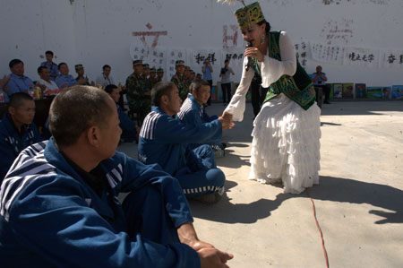 青河縣“文化陽光”進(jìn)高墻，文化生活無處不在