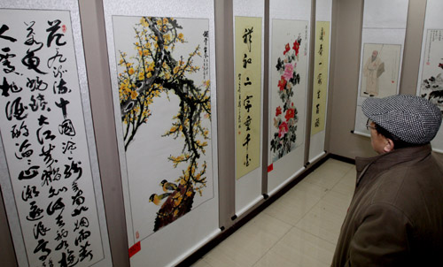 克拉瑪依: 品書畫 過(guò)元宵