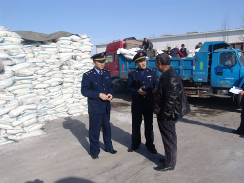 新疆維吾爾自治區(qū)哈密市工商局積極開展紅盾護(hù)農(nóng)專項(xiàng)行動(dòng)
