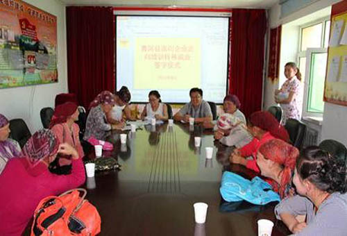 青河縣人社局舉辦簽字儀式 首批定向培訓(xùn)保潔人員將上崗