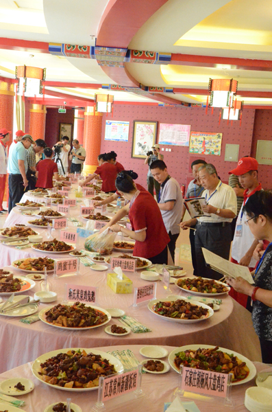 新疆沙灣第三屆大盤美食文化旅游節(jié)隆重開(kāi)幕