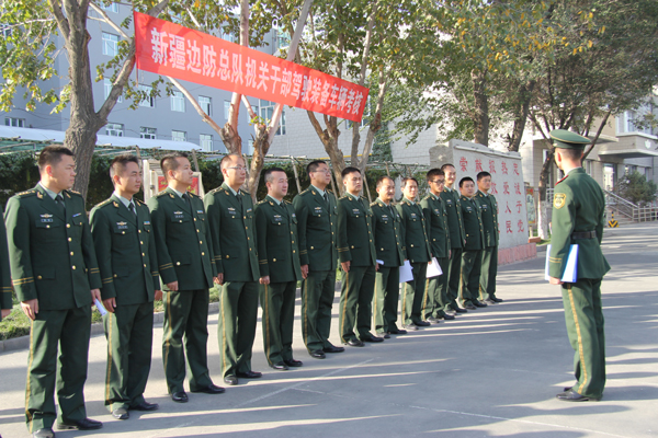 新疆公安邊防總隊為裝備車輛儲備人才