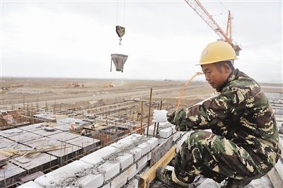 聚焦藏青工業(yè)園：高原“旱碼頭”鳳凰涅槃浴火重生