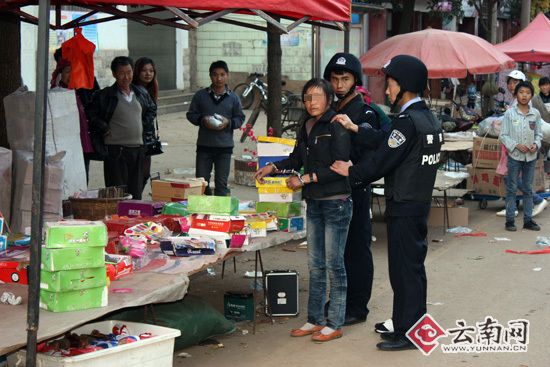 4個(gè)月兩進(jìn)看守所 云南羅平警方打掉一鄉(xiāng)間婦女扒竊團(tuán)伙