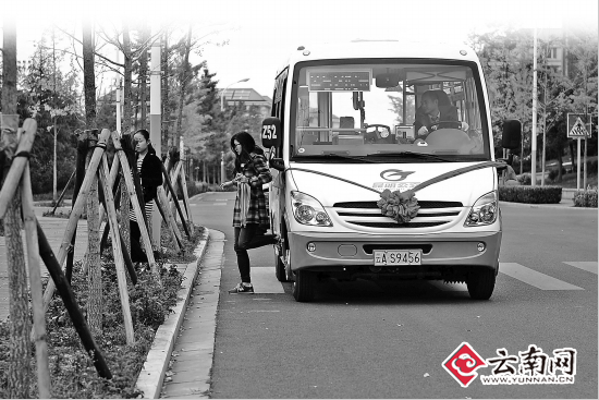云南呈貢大學(xué)城進(jìn)入校內(nèi)巴士時(shí)代 下一步校園將互通