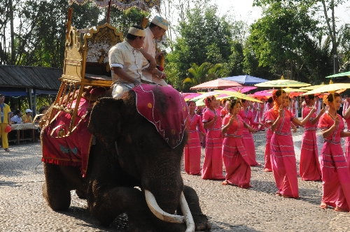 西雙版納傣族園、曼聽(tīng)公園聯(lián)袂打造“風(fēng)情邂逅佳地”