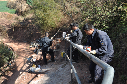 心系群眾修建愛民路 警民共建話和諧春運(yùn)
