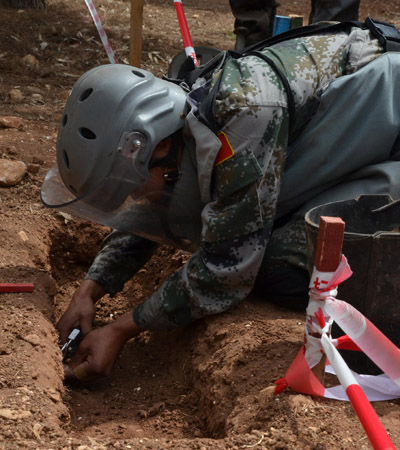 “提前考核，敢不敢？”——我國第十一批赴黎維和工兵營掃雷資質(zhì)認證訓(xùn)練見聞