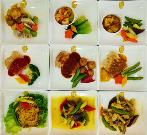 東航云南公司精心準(zhǔn)備國(guó)際航班餐食服務(wù)南博會(huì)