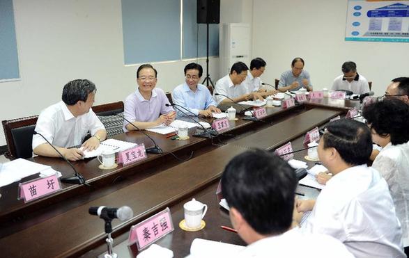 溫家寶總理在浙江考察經(jīng)濟運行