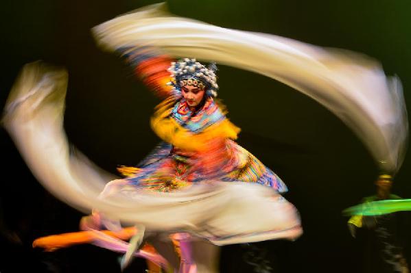 杭州歌劇舞劇院獻(xiàn)藝開(kāi)羅