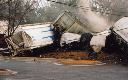Eight die, 200 hurt in US train crash