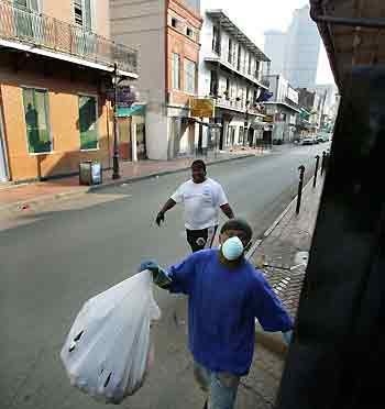 Hurricane Katrina death toll hits 795