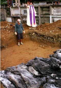 Filipino victims buried in mass grave